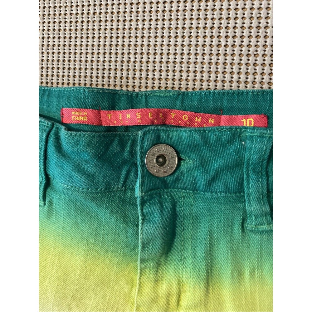 Tinseltown Denim Couture Women‎ Green  Shorts Cut Off Tie Die 10  Raw Hem - Picture 3 of 4